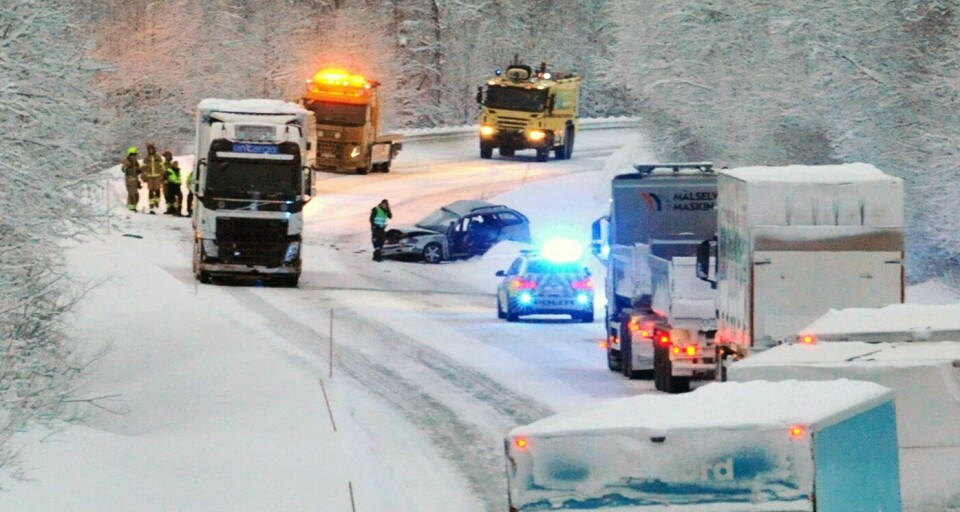 OMKOM: En 20-årig personbilfører mistet livet da han kolliderte med et vogntog på E6 ved Fagerlidal i begynnelsen av januar. Det ble den første av tre dødsulykker på veiene i Nord-Norge i årets første måned. Foto: Malin C. S. Myrbakken