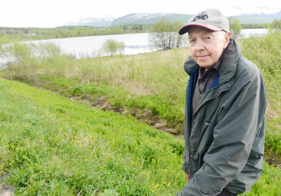 MÅ TAS VARE PÅ: Ola S. Haugli og grunneierne rundt Setervatnet ønsker et krafttak for å ta vare på vatnene og området rundt.