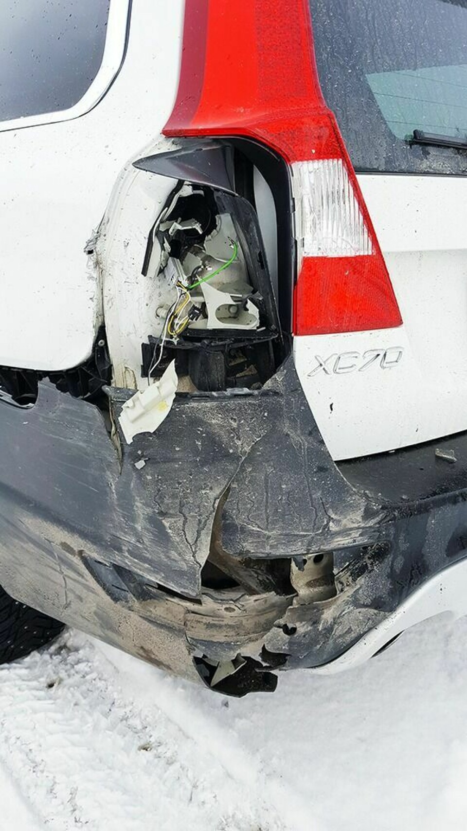 PÅKJØRT BAKFRA: Slik så skaden ut på bilen som ble påkjørt bakfra i Olsborgkrysset sist fredag.