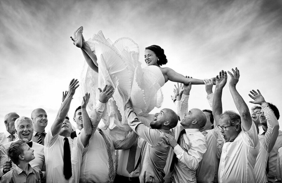 HIMMELSK PRISGITT: Det er ett og et halvt år siden bryllupet hvor «Himmelsk» ble tatt. Nå er bildet kåret til å være verdens tredje beste bryllupsfoto. Foto: Terese Samuelsen