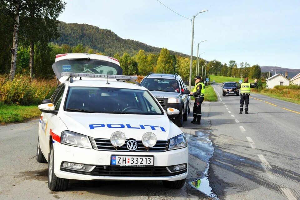 AKTIV KONTROLLVIRKSOMHET: Utrykningspolitiet gjennomførte i går promillekontroll på Storsteinnes (bildet) og fartskontroll på Karlstad. Ved sistnevnte kontroll ble det utstedt 18 forenkla forelegg.