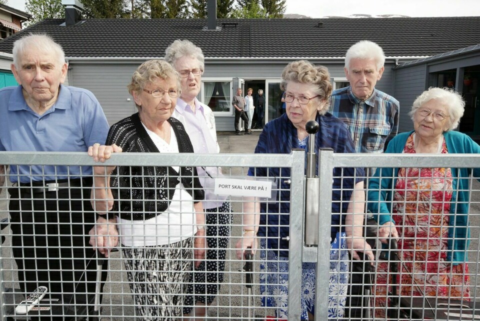 INNESTENGT: Beboerne ved de nye omsorgsboligene i Mestervik føler seg innestengt bak en port som de sliter med å åpne. Arkivfoto: Vera Lill Bjørkhaug.