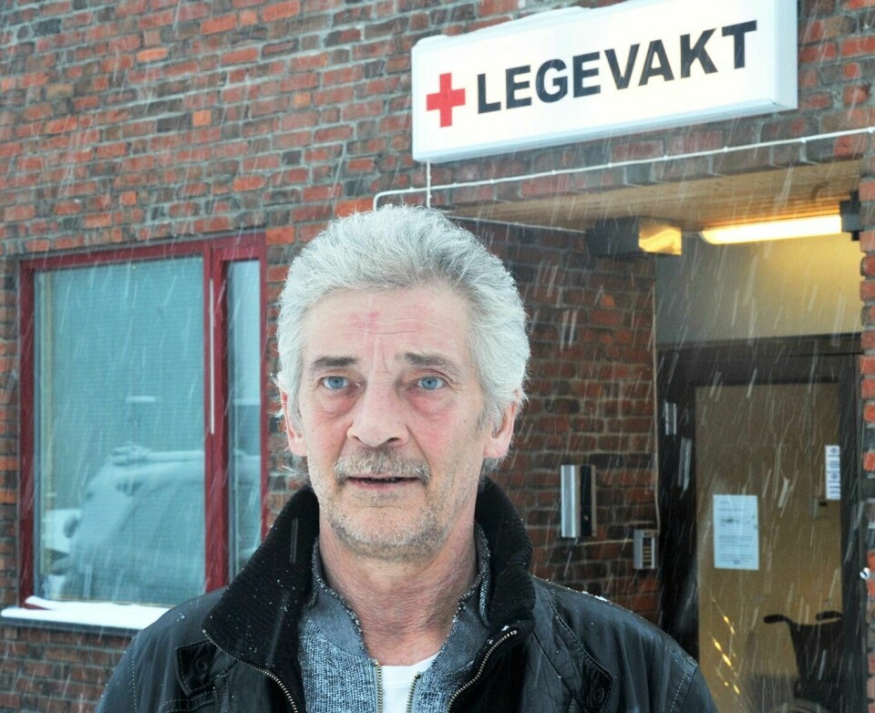 FØLTE SEG AVVIST: Først nærmere tre timer etter at Hedley Løvli første gang kom med sin syke far til legevakta på Storsteinnes legekontor, ble faren undersøkt av lege. To timer senere ble hans 83-årige far tatt imot på akuttmottaket på UNN i Tromsø.