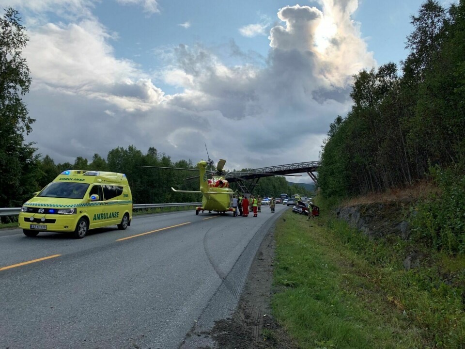 SKADD: Begge de involverte i ulykka ved Andslimoen måtte fraktes til UNN med ambulansehelikopter. Foto: Fredrikke Fjellberg Moldenæs