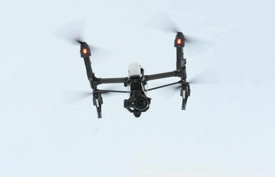 KLARE REGLER: Det er ikke lov å fly drone nærmere enn 120 meter fra flyplasser. 139 Luftving har flere ganger måtte anmelde private droneflygere som har kommet for nært. Foto: Illustrasjonsfoto: Knut Solnes
