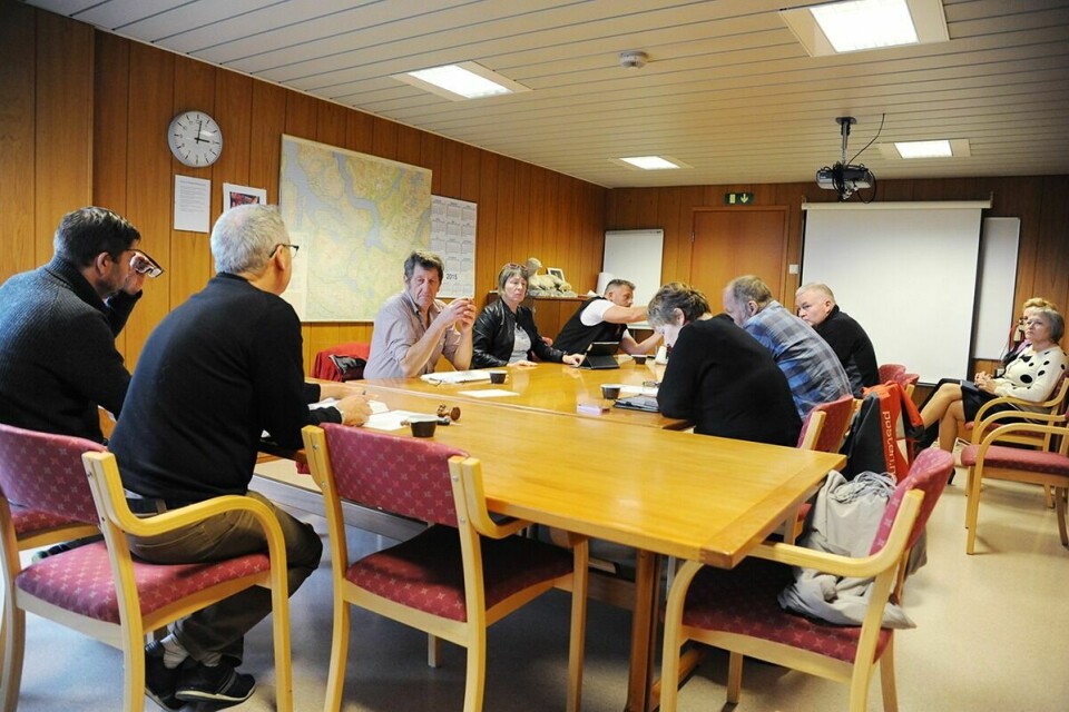 LUKKET MØTE: Her lukker ordføreren i Balsfjord, Ole-Johan Rødvei, formannskapsmøte mandag.
