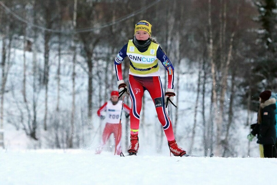 GULT ER KULT: Anna Jacobsen-Gaski fra Bardu IL trives i den gule ledertrøya i kretscupen. Foto: Ivar Løvland