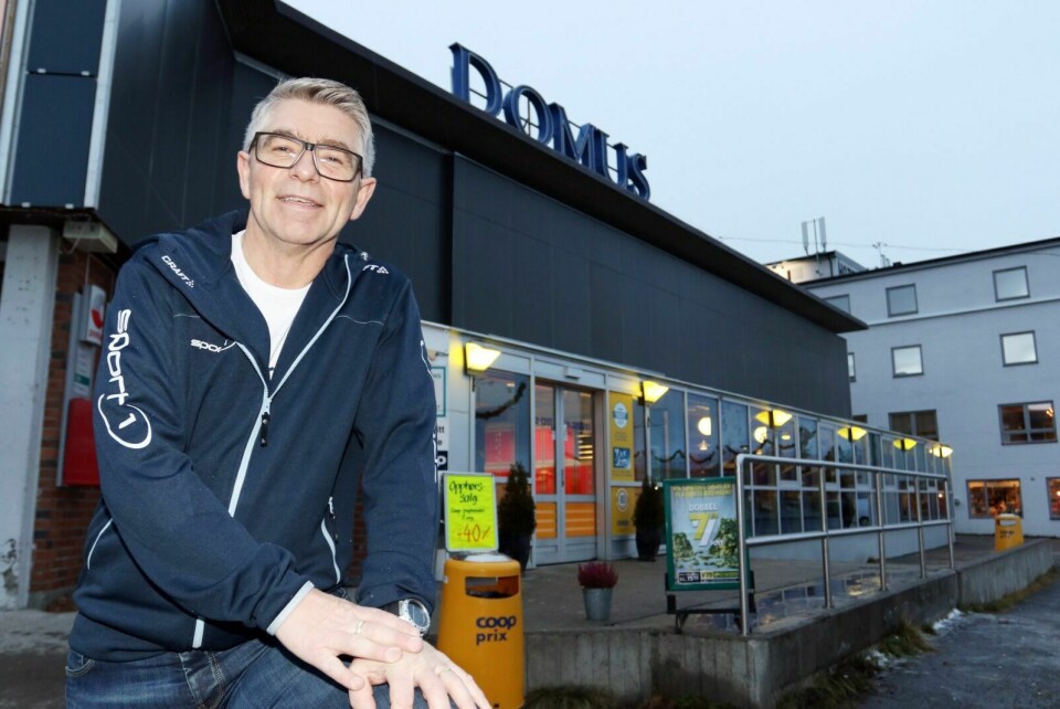 NY EPOKE: Etter over 35 år i butikkbransjen går Geir Arne Simonsen over til en lederstilling i maskinentreprenørfirmaet ONOS AS. – Jeg gleder meg enormt, sier Simonsen. (Foto: Ivar Løvland)