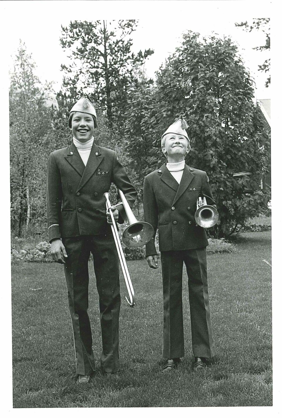 STRAMME KARER: Første instrument var kornett i Setermoen Skolekorps. Her er ti år gamle Egil (t.h.) sammen med sin eldre bror. (Foto: privat) Foto: Vera Lill Bjørkhaug