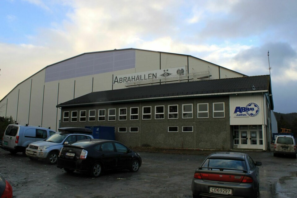 BLIR SLIK: Den nye Abrahallen i Trondheim ble nylig åpnet. Hallen på Rustahøgda blir identisk. (Foto: IPAS Sport AS)