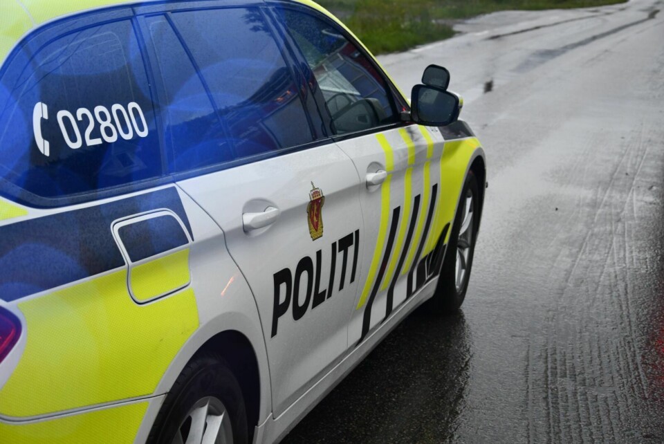 TRAFIKKULYKKE: To personbiler skal ha vært involvert i en trafikkulykke på Setermoen lørdag ettermiddag. Foto: Torbjørn Kosmo