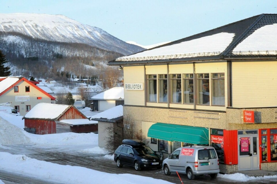 HOLDER STENGT: Biblioteket i Balsfjord har åpent som vanlig denne uka, men vil ha stengte dører i uka som kommer.