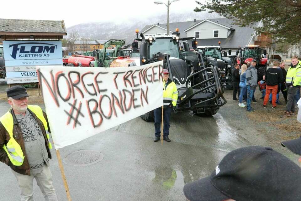 AKSJONERTE: Bønder aksjonerte i mai over hele landet i åprotest mot jordbruksoppgjøret. Her fra Balsfjord.
