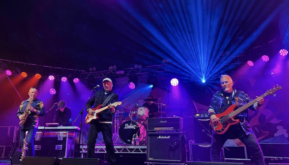 Shades of Dire Straits er klare for Istindportalen. Her fra deres opptreden under festivalen i Driffield nylig.