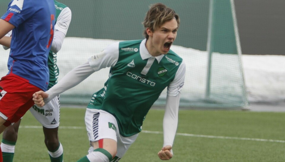 Dovydas Zala jublet for flere scoringer i Fløya-drakten i 2023. Nå tar han permanent overgang til Tromsø-klubben.