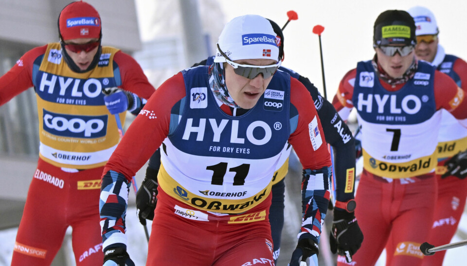 Erik Valnes sikret seg tre seire på tre starter i Oberhof. Søndag gikk han andre etappe på det norske stafettlaget som vant stafetten.